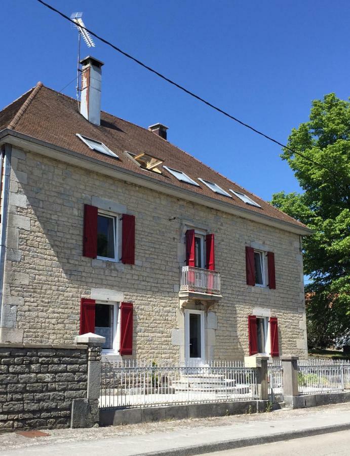 Maison D'Hotes & Spa La Vallee Des Reves Nods Exterior photo